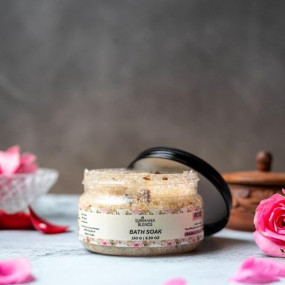 Surihana Blends Rose Bath Soak | Epsom & Himalayan Pink Salts | Relaxing Floral Aroma | Refreshing & Invigorating Bathing Experience | Suitable for Soaking & Unwinding - 150g Pack of 1