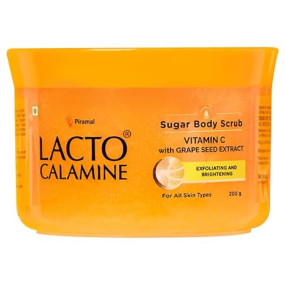 Lacto Calamine Vitamin C Sugar Body Scrub | 200 g | Gentle Body Exfoliator | Body Scrub for Healthy & Glowing Clear Skin | Vitamin C, Sugar & Grape Seed Extract Removes Tan & Dead Skin Cells